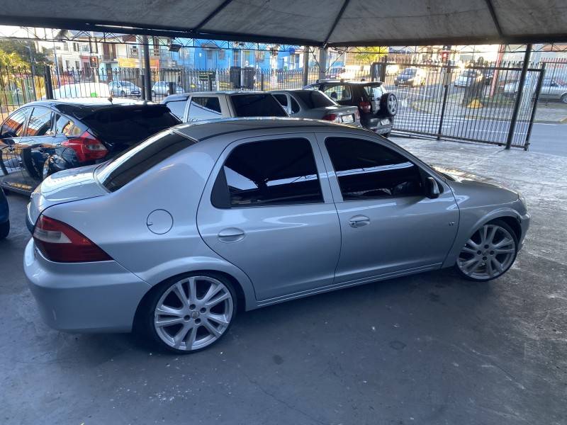 CHEVROLET - PRISMA - 2011/2012 - Prata - R$ 31.900,00