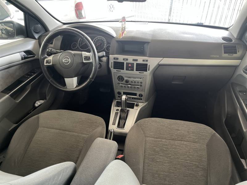 CHEVROLET - VECTRA - 2011/2011 - Prata - R$ 33.900,00