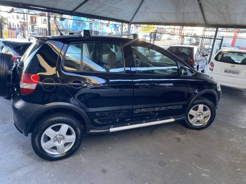VOLKSWAGEN - CROSSFOX - 2007/2007 - Preta - R$ 32.900,00