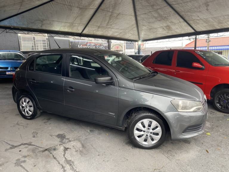 VOLKSWAGEN - GOL - 2013/2013 - Cinza - R$ 31.900,00