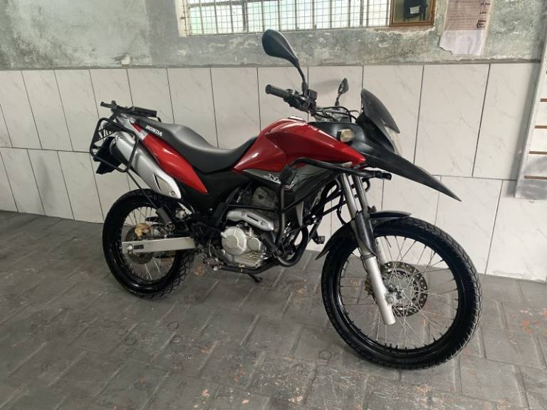 HONDA - XRE 300 - 2010/2011 - Vermelha - R$ 16.500,00