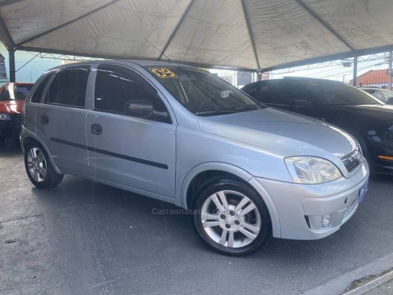 CHEVROLET - CORSA - 2008/2009 - Prata - R$ 23.000,00