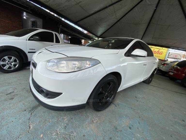 RENAULT - FLUENCE - 2013/2013 - Branca - R$ 41.900,00