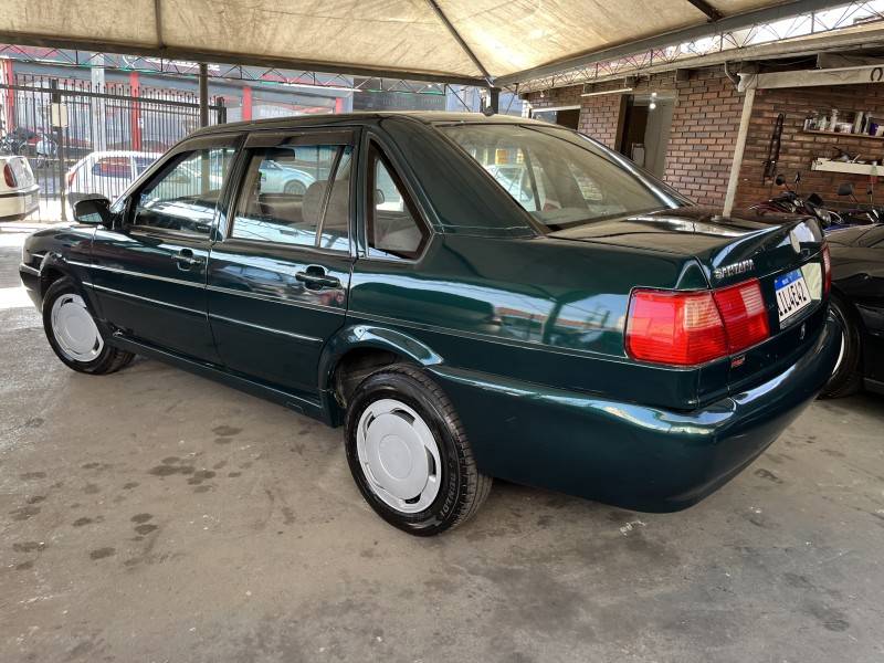 VOLKSWAGEN - SANTANA - 2000/2000 - Verde - R$ 19.900,00