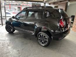 RENAULT - DUSTER - 2016/2016 - Preta - R$ 60.900,00