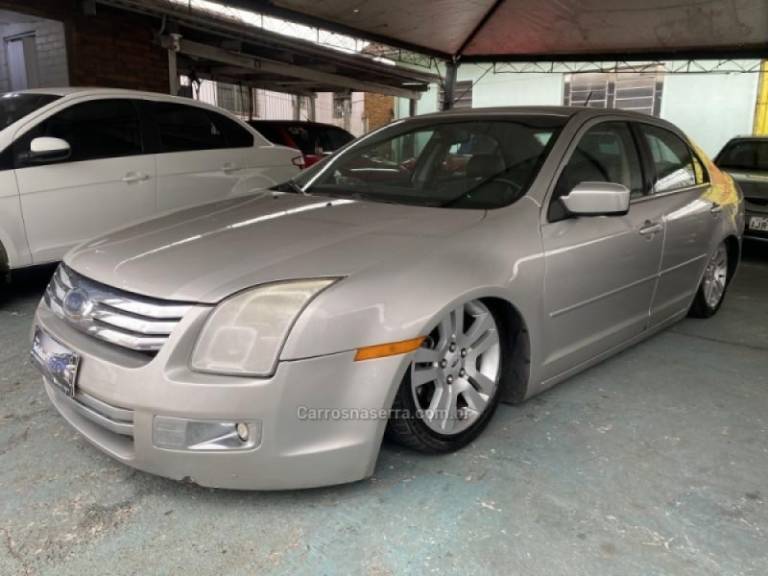 FORD - FUSION - 2007/2007 - Dourada - R$ 30.900,00