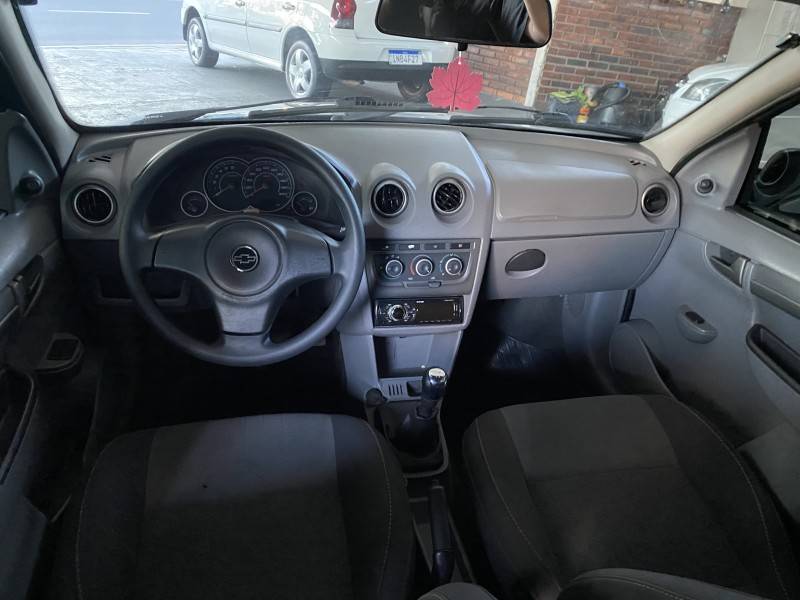CHEVROLET - PRISMA - 2011/2012 - Prata - R$ 31.900,00