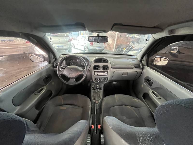 RENAULT - CLIO - 2001/2001 - Prata - R$ 14.900,00