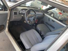 FIAT - UNO - 2003/2004 - Prata - R$ 13.900,00