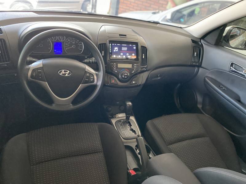 HYUNDAI - I30 - 2010/2010 - Prata - R$ 43.900,00