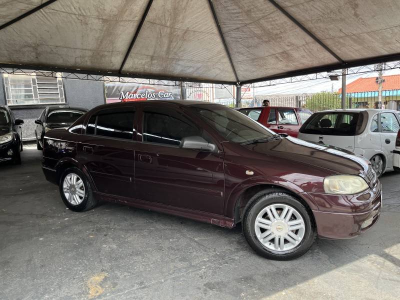 CHEVROLET - ASTRA - 2001/2001 - Vermelha - R$ 20.900,00