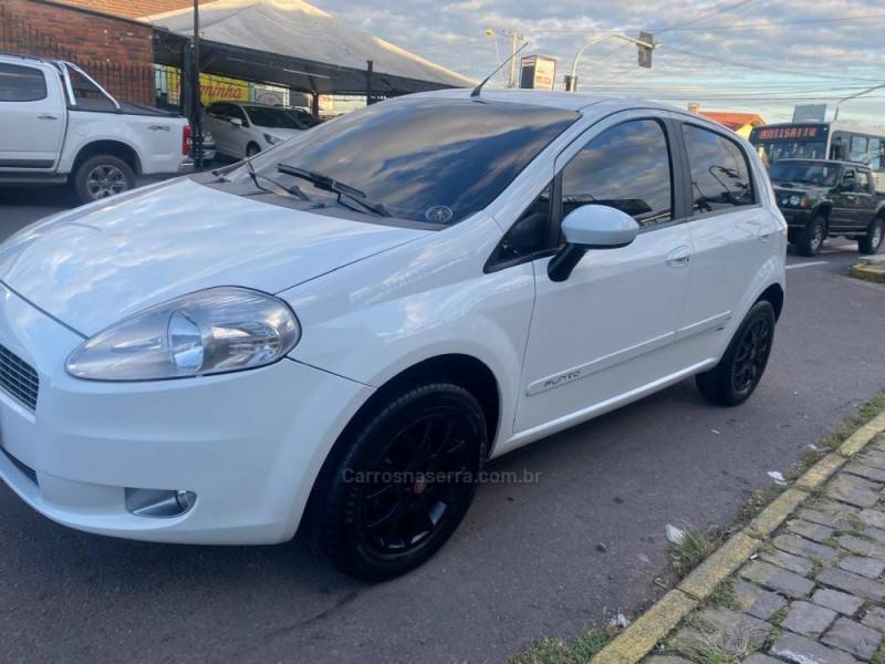 FIAT - PUNTO - 2008/2008 - Branca - R$ 29.800,00