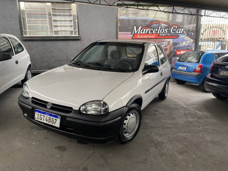 CHEVROLET - CORSA - 1997/1998 - Branca - R$ 13.900,00