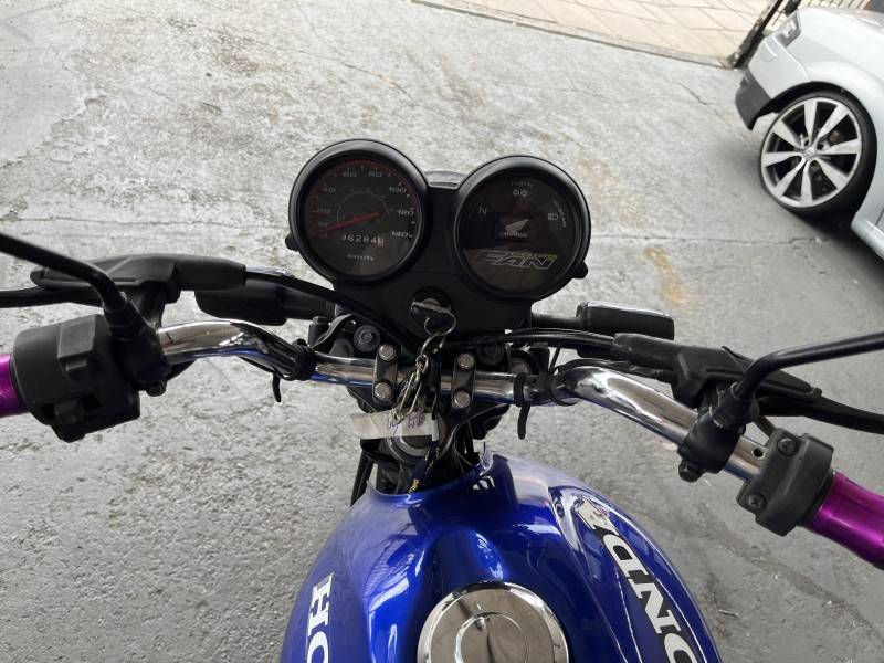 HONDA - CG 125 - 2005/2005 - Azul - R$ 7.900,00