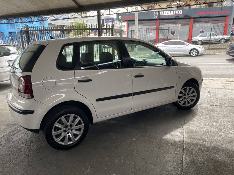 VOLKSWAGEN - POLO - 2008/2008 - Branca - R$ 35.900,00