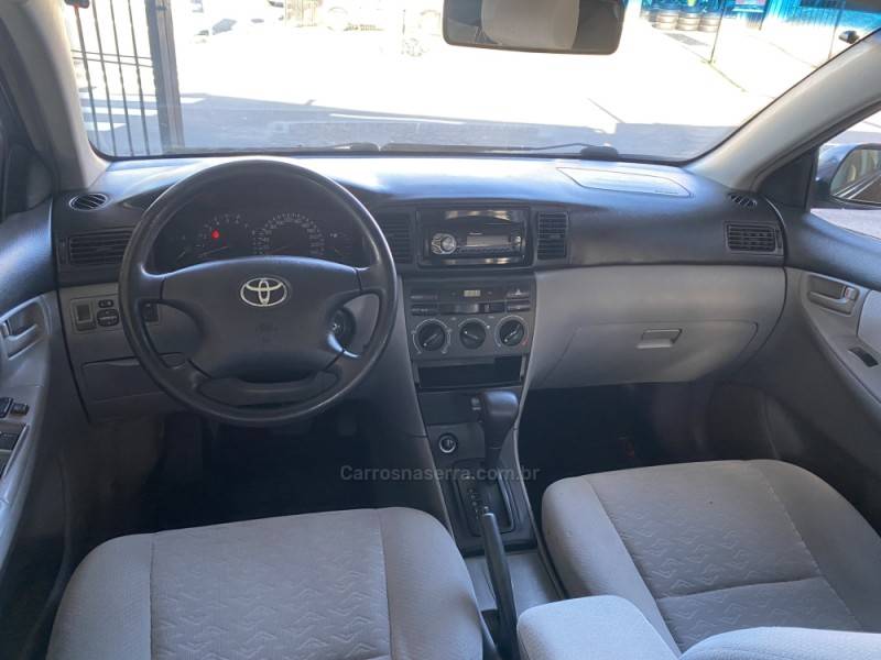 TOYOTA - COROLLA - 2004/2004 - Preta - R$ 33.900,00