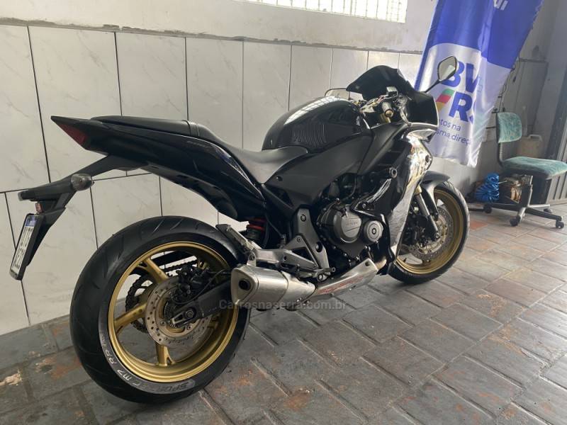 HONDA - CBR 600F - 2013/2013 - Preta - R$ 37.900,00