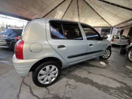 RENAULT - CLIO - 2001/2001 - Prata - R$ 14.900,00