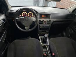 CHEVROLET - VECTRA - 2009/2009 - Vermelha - R$ 35.900,00