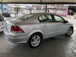CHEVROLET - VECTRA - 2011/2011 - Prata - R$ 33.900,00
