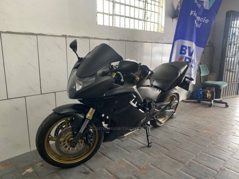 HONDA - CBR 600F - 2013/2013 - Preta - R$ 37.900,00