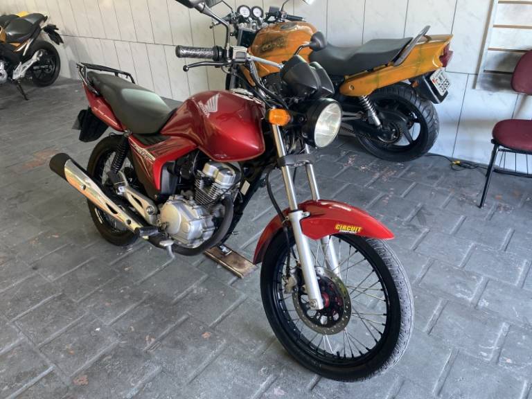 HONDA - CG 150 - 2013/2013 - Vermelha - R$ 11.500,00