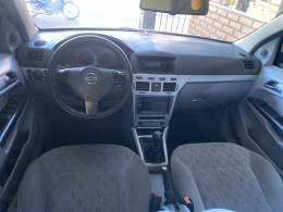 CHEVROLET - VECTRA - 2006/2006 - Prata - R$ 33.900,00