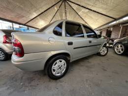 CHEVROLET - CORSA - 2004/2004 - Cinza - R$ 20.900,00