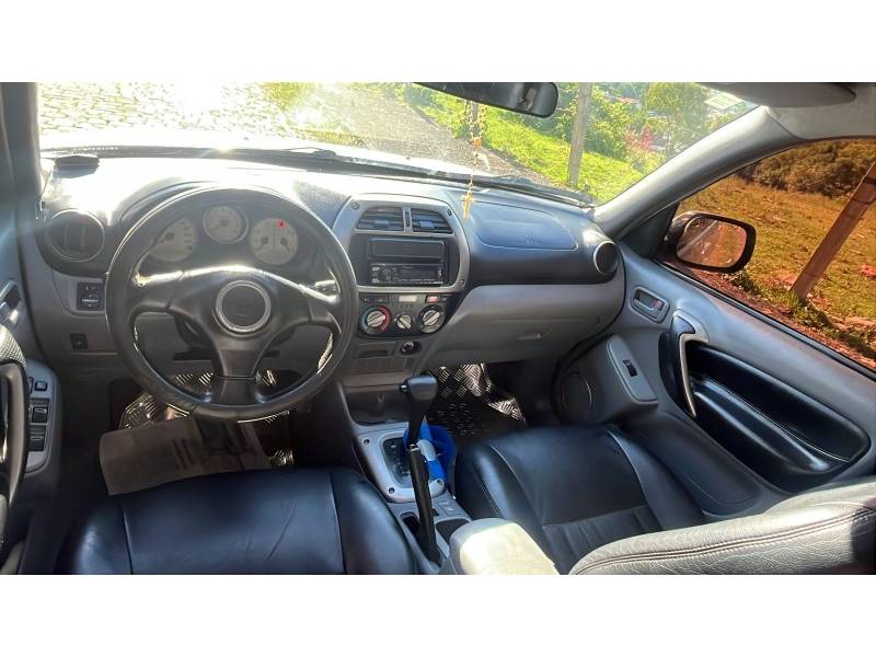 TOYOTA - RAV4 - 2002/2002 - Prata - R$ 35.500,00