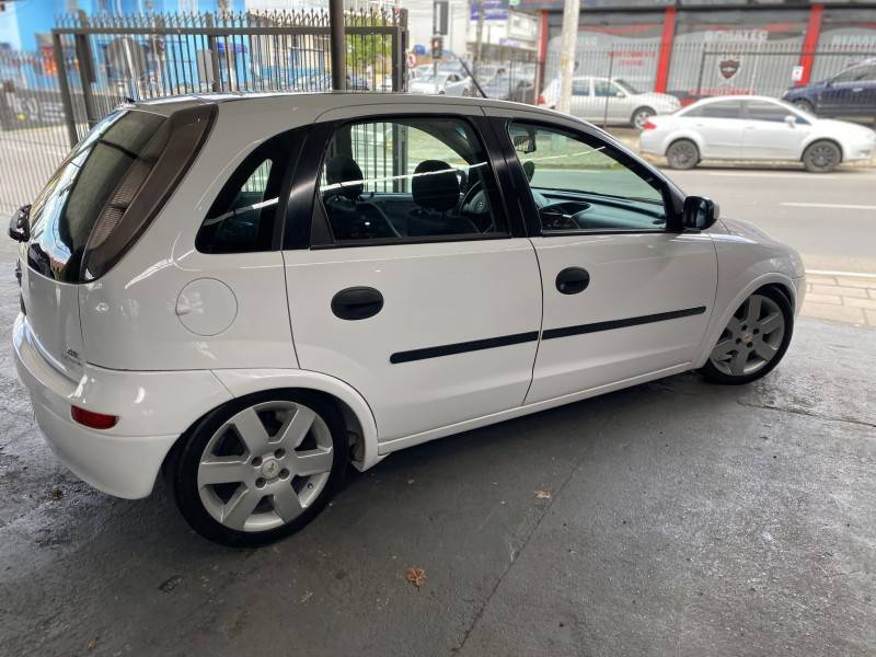 CHEVROLET - CORSA - 2007/2008 - Branca - R$ 24.900,00