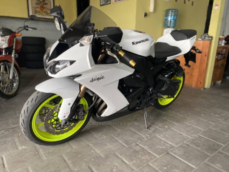 KAWASAKI - NINJA ZX-10R - 2009/2009 - Branca - R$ 39.500,00