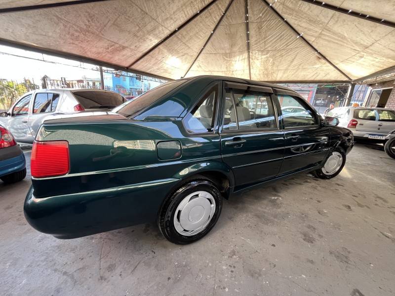 VOLKSWAGEN - SANTANA - 2000/2000 - Verde - R$ 19.900,00