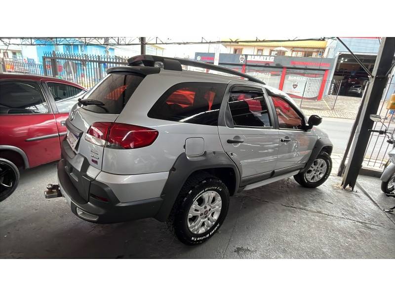 FIAT - PALIO - 2012/2012 - Prata - R$ 43.900,00