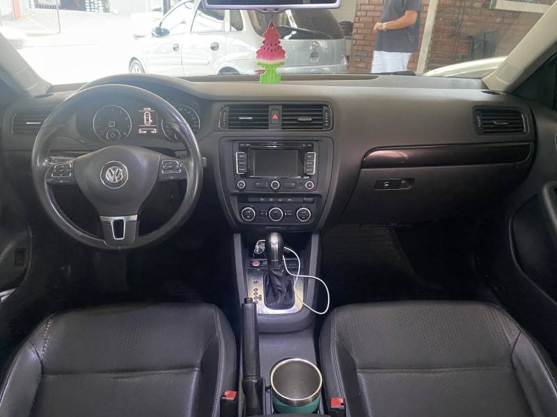 VOLKSWAGEN - JETTA - 2014/2014 - Branca - R$ 77.900,00