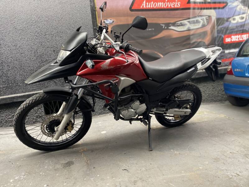 HONDA - XRE 300 - 2015/2015 - Vermelha - R$ 19.900,00