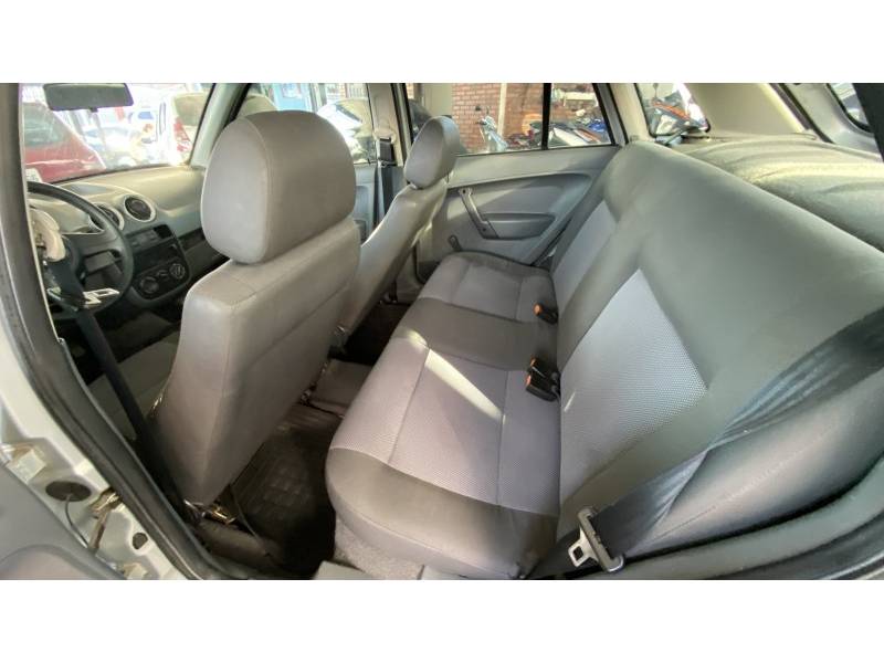 VOLKSWAGEN - GOL - 2008/2008 - Prata - R$ 21.900,00