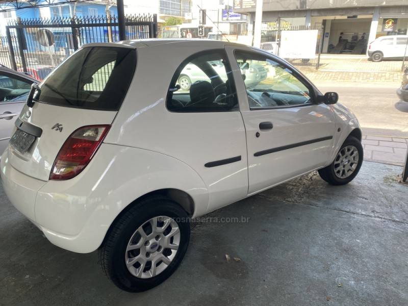 FORD - KA - 2005/2005 - Branca - R$ 16.500,00