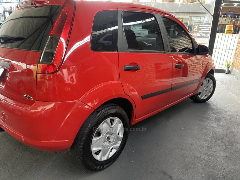 FORD - FIESTA - 2011/2011 - Vermelha - R$ 29.900,00