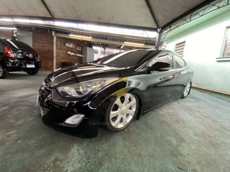 HYUNDAI - ELANTRA - 2012/2012 - Preta - R$ 67.900,00