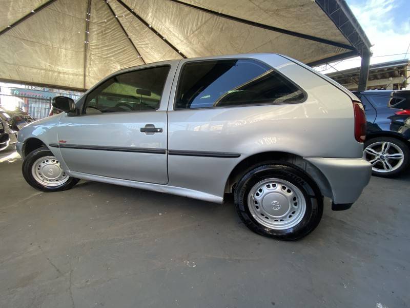 VOLKSWAGEN - GOL - 1998/1998 - Prata - R$ 13.900,00